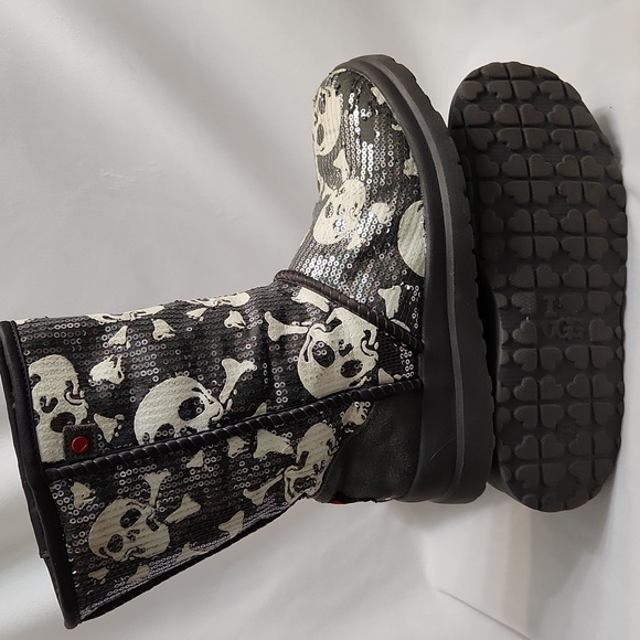 UGG Limited Edition I Love UGG Skull Sequin Boots (W Size 7) - Picture 5 of 15